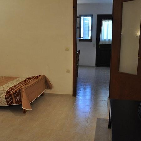 Michalis Apartments Near The Beaches With Sea View Páros Exterior foto