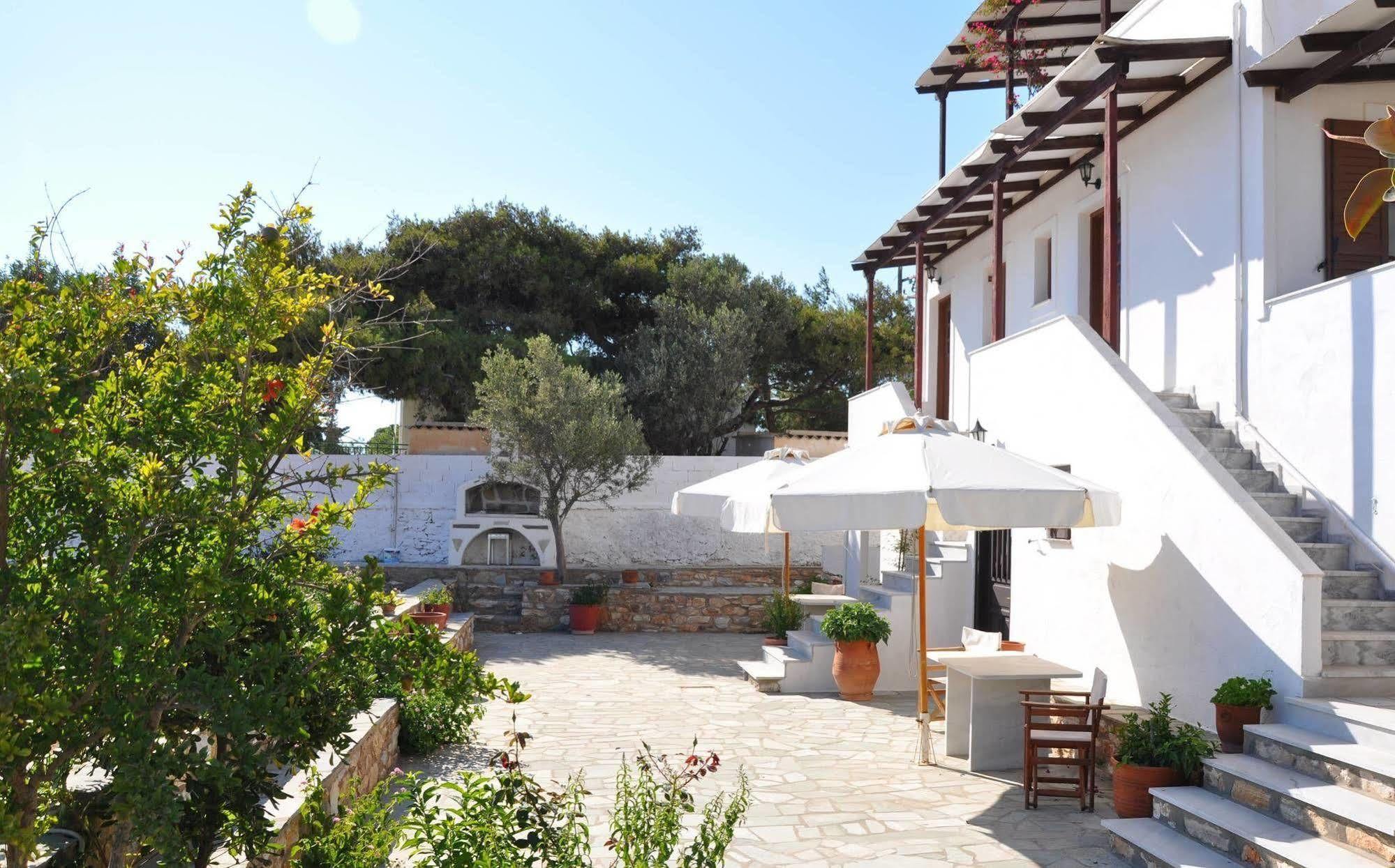 Michalis Apartments Near The Beaches With Sea View Páros Exterior foto